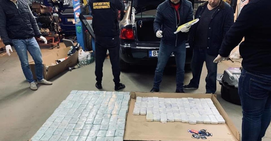 В Киеве задержали иностранца со 100 кг героина