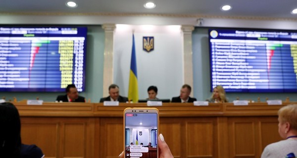 ЦИК посчитал 90 процентов бюллетеней: между Порошенко и Тимошенко – 3%
