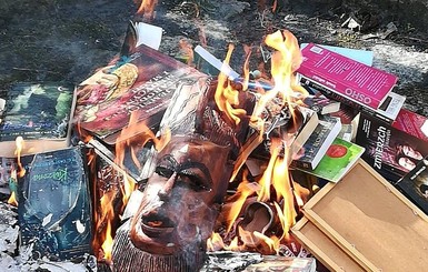 Польские священники сожгли книги о Гарри Поттере