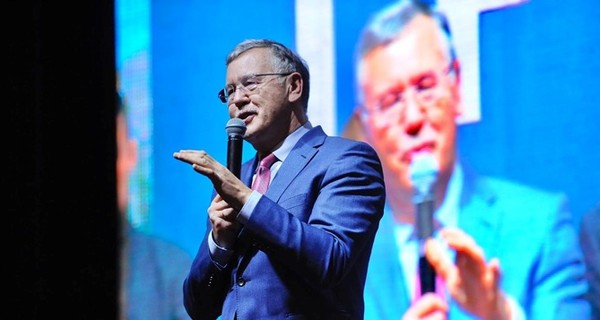 Гриценко заявил, что больше не будет баллотироваться на пост президента Украины