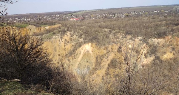 В Желтых Водах спасли подростка, свалившегося в 200-метровую пропасть