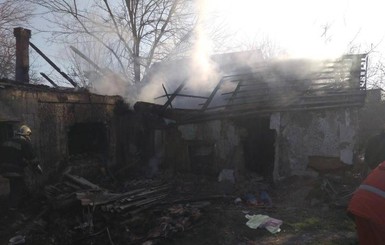В Кривом Роге на пожаре погибли двое детей и их отец