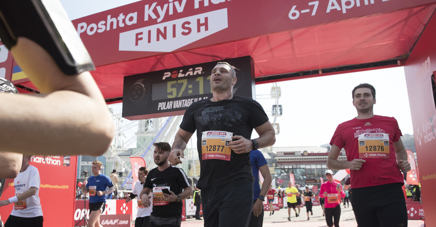 Кличко пробежал 10 километров, а Соболев и Падалко осилили 21