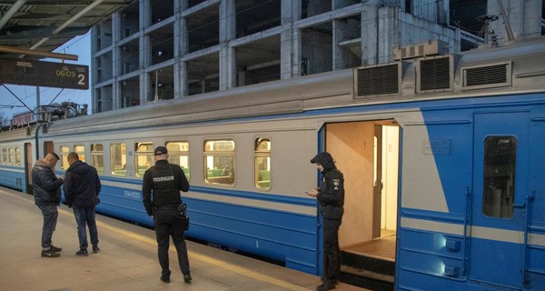 В киевской электричке внезапно скончался мужчина
