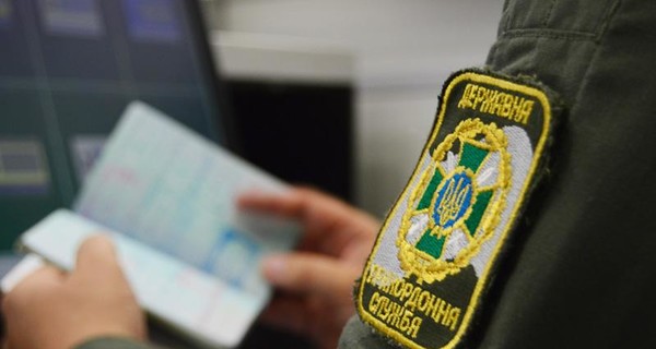 Два действующих сотрудника внутренних дел России попросили об убежище в Украине
