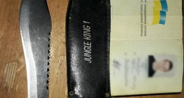 Мужчина, напавший на полицейских в Каменском с ножом и молотком, оказался психически нездоров