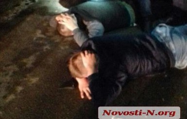 Николаевская полиция с погоней задержала пьяных морпехов