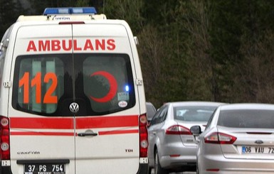 В Турции перевернулся автобус с учениками: 34 пострадавших