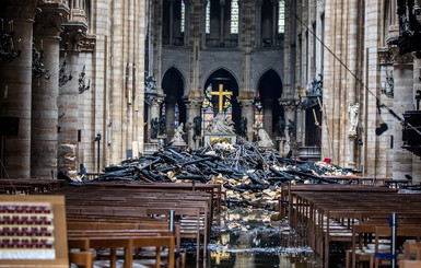 Назвали вероятную причину пожара в Соборе Парижской Богоматери
