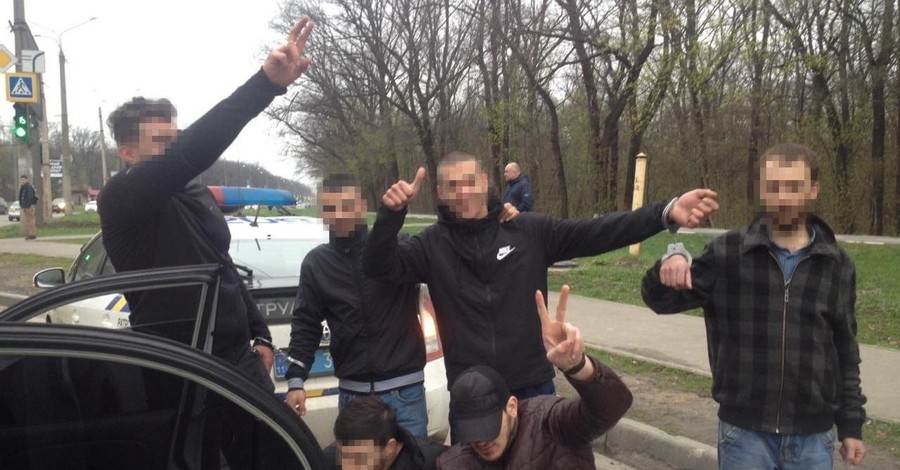 Израильские студенты устроили стрельбу возле воинской части в Харькове