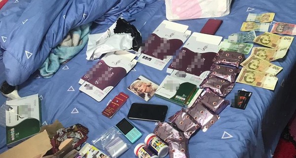 В Киеве сбывали психотропы под видом таблеток для похудения