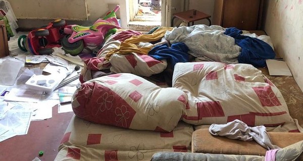 В Киеве ребенок выпал с 6-го этажа, девочка осталась жива