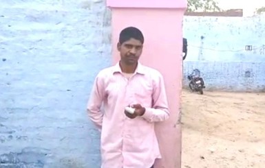 В Индии мужчина отрезал себе палец из-за ошибки при голосовании