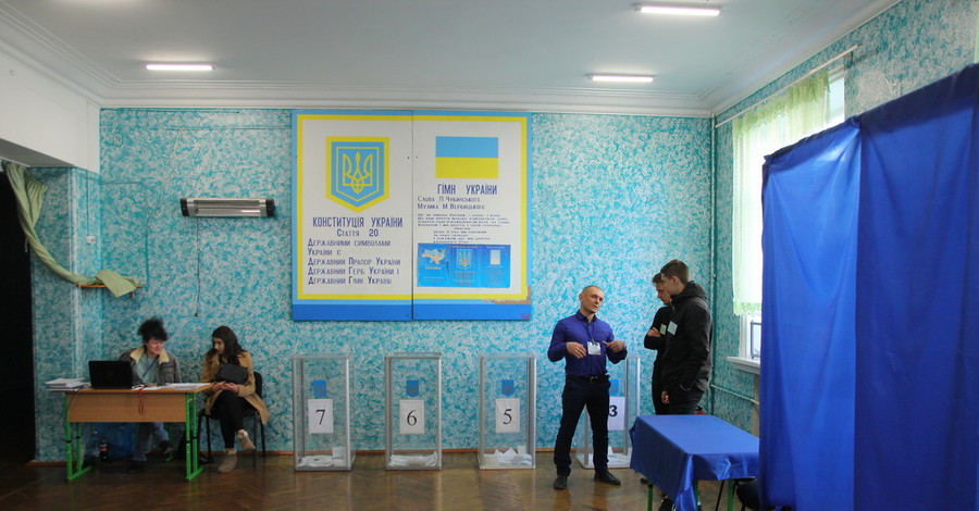 В Тернопольской области на одном из участков умер избиратель
