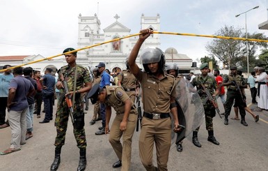 Взрывы на Шри-Ланке: введен комендантский час, соцсети заблокированы