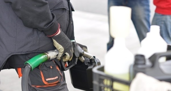 Бензин может подорожать до 33 гривен за литр