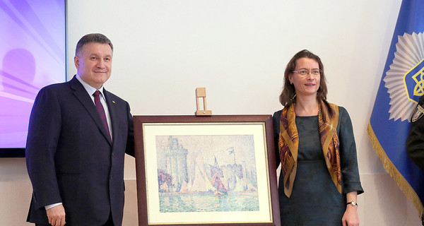 Украина вернула Франции украденную картину Поля Синьяка