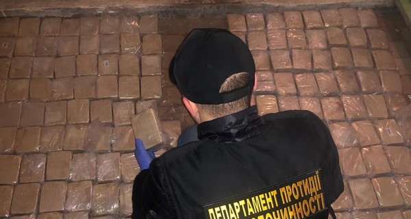 В Киеве перехватили крупную партию героина - изъято 300 килограммов