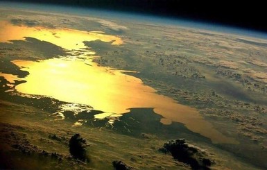 Известный шведский блогер показал Азовское море из космоса