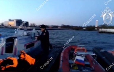 Крушение катера с компанией у Петербурга: девушка погибла, мужчину ищут