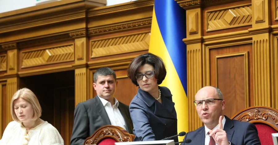 Торги за мандаты: почему депутаты оттягивают инаугурацию Зеленского