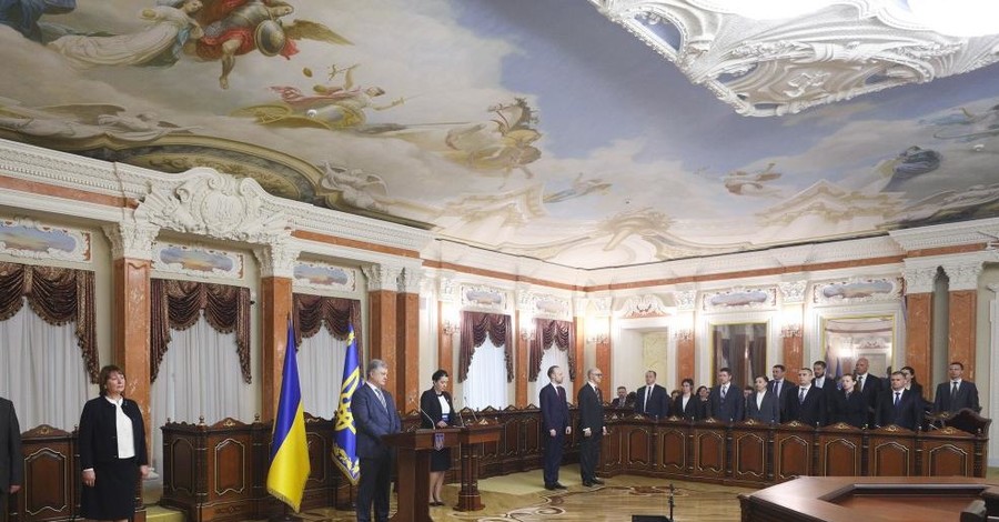 Каденции не хватило: Порошенко посетовал, что не успел завершить судебную реформу 