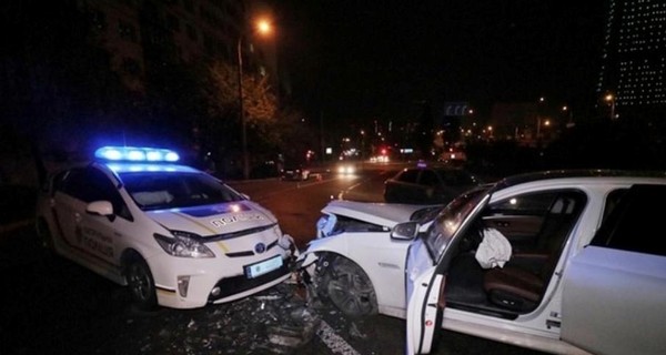 ДТП в Киеве: в больницу попали двое полицейских