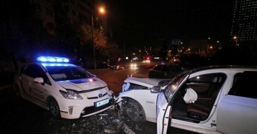 ДТП в Киеве: в больницу попали двое полицейских