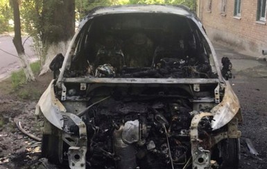 Полиция расследует дело о сгоревшей машине главреда телеканала TVi 