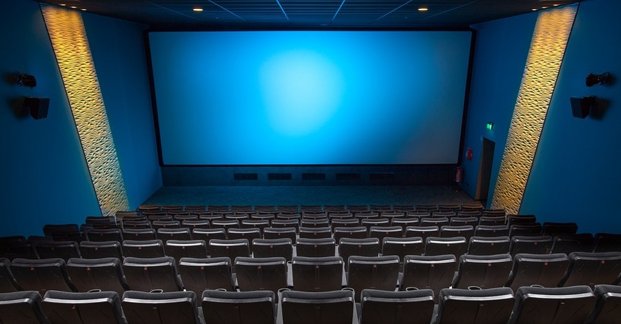 В Украине впервые будут судить за съемку фильмов в кинотеатрах