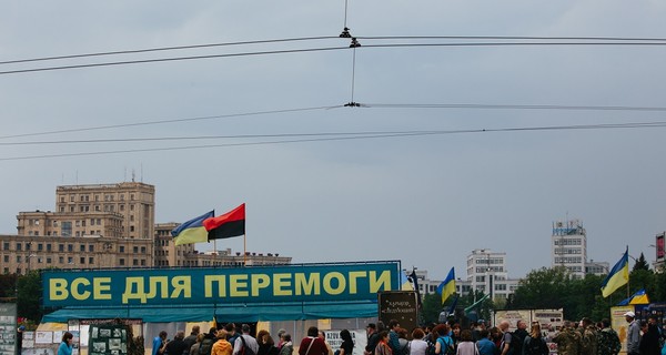 Палатка раздора: быть или не быть волонтерам на главной площади Харькова, решит суд