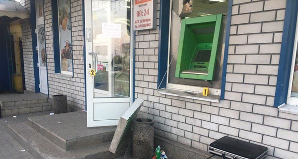 В Днепре взорвали и обчистили второй банкомат за неделю