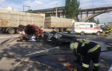 ДТП в Днепре: двое погибли, ребенок - в коме