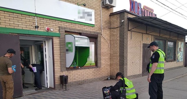 На Луганщине мужчина подорвал себя и еще 6 человек в 