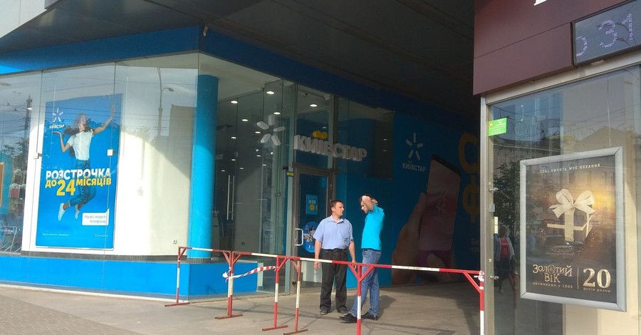 В Харькове людей эвакуировали из 19 торговых центров