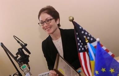 Посольство США официально объявило о завершении работы Йованович в Украине