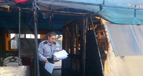В Харькове подожгли волонтерскую палатку 