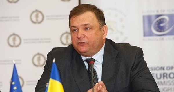Уволенный глава КСУ Шевчук попытается восстановиться через суд