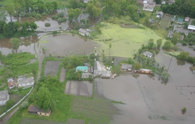 На Закарпатье повреждены 15 мостовых переходов, затоплены сотни дворов