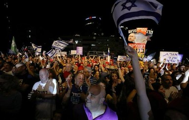 Протесты в Тель-Авиве: израильтяне выступили против неприкосновенности Нетаньяху