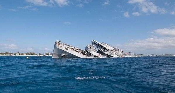 У побережья Конго затонуло судно, исчезли более 200 пассажиров