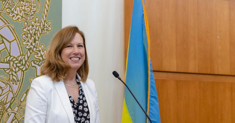 Дипмиссию США в Украине возглавила Кристина Квин