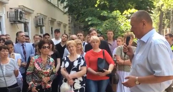 Коллектив Одесского медуниверситета просит Зеленского защитить вуз от уничтожения