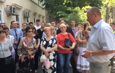 Коллектив Одесского медуниверситета просит Зеленского защитить вуз от уничтожения