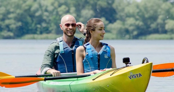 Влад Яма в родном Запорожье покатался и поплавал вокруг Хортицы