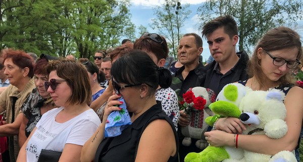 В Переяславе-Хмельницком похоронили застреленного мальчика