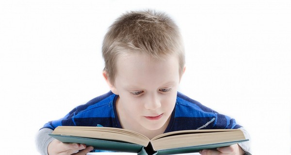 Как научить ребенка читать: 10 полезных советов