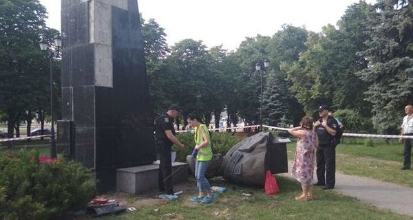 Из-за сноса бюста Жукова в Харькове провели обыски