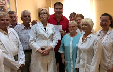 “Годен”: Саакашвили встал на учет в киевский военкомат 