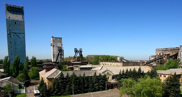 В Донбассе произошел обвал на шахте, погиб горняк